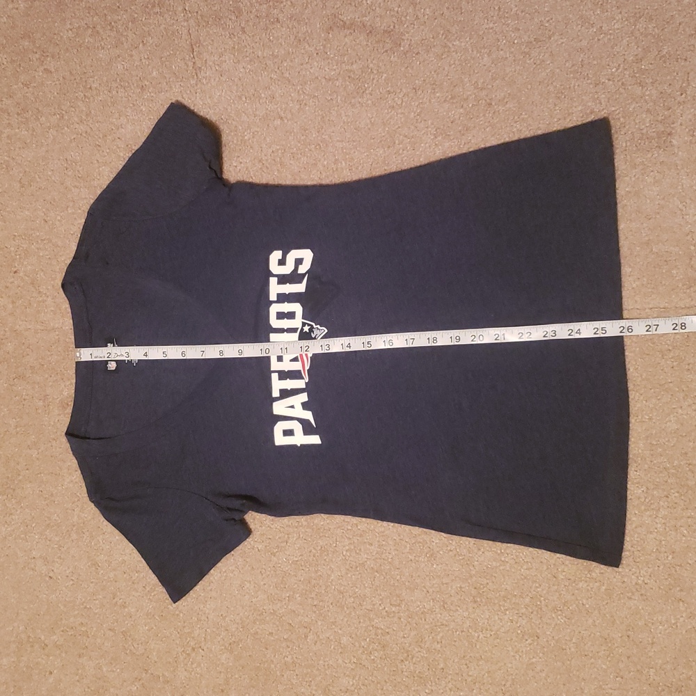 NFL Team Apparel Women's New England Patroits V-neck Short Sleeve Shirt - Picture 5 of 8